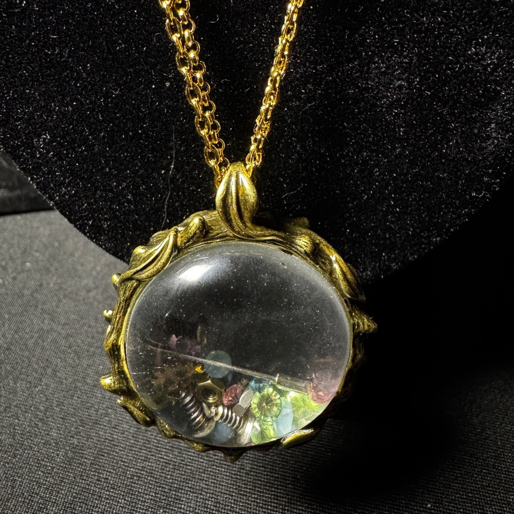 Peter Pan tinkerbell lost things Disney couture necklace.